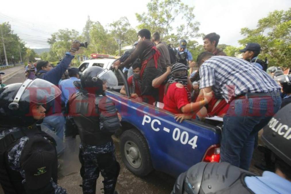 Las 12 fotos que dejó el polémico desalojo de la UNAH