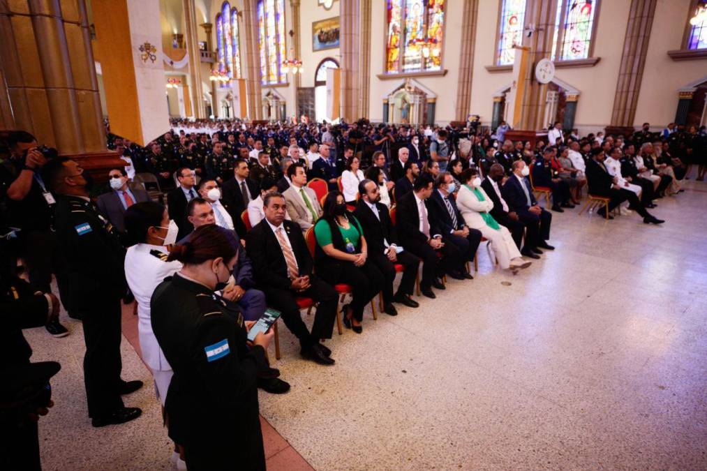 Con la presencia de altos funcionarios de las FF.AA. y otros políticos: así fue la eucaristía en conmemoración a los 276 aniversario de la Virgen de Suyapa