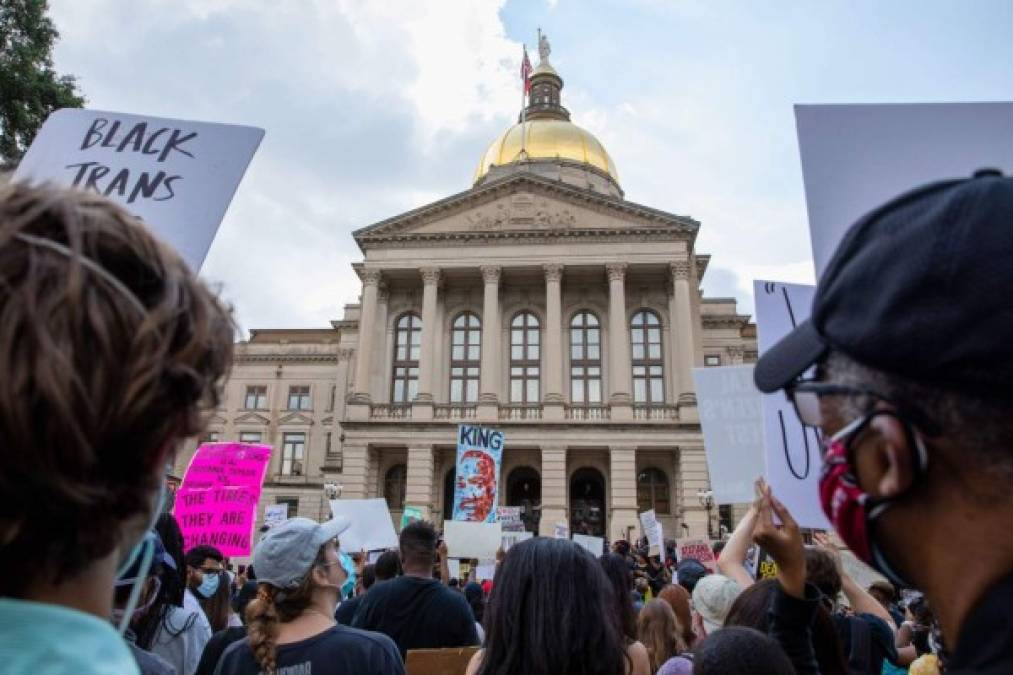 'Hartos de que nos maten': marchan en Atlanta contra el racismo en EEUU (FOTOS)  