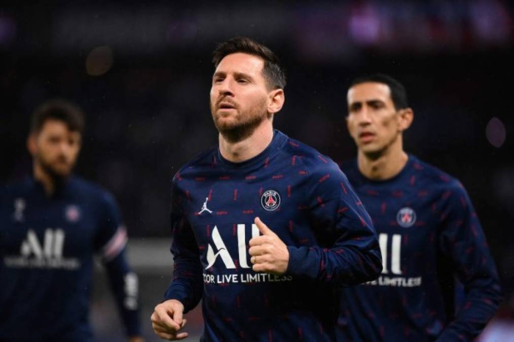 ¿Problemas en el PSG? Messi se fue a la banca serio y negándole el saludo a Pochettino