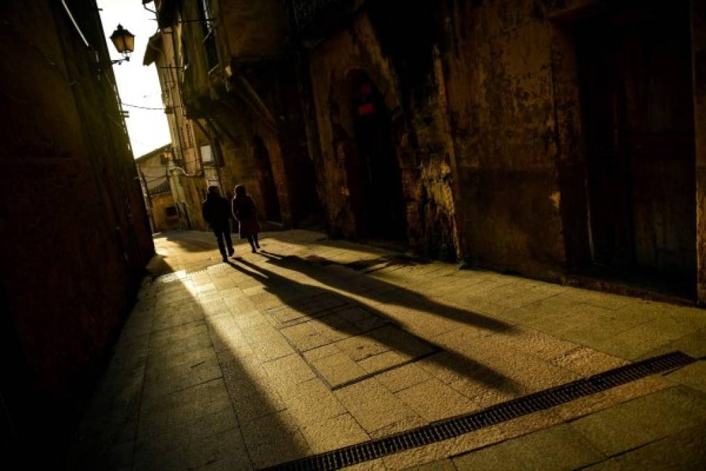 FOTOS: Pánico en una España que luce fantasma ante propagación de coronavirus