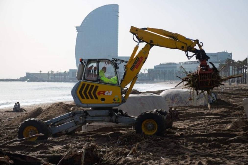 FOTOS: Sube a 12 cifra de muertos por tormenta Gloria en España; hay desaparecidos