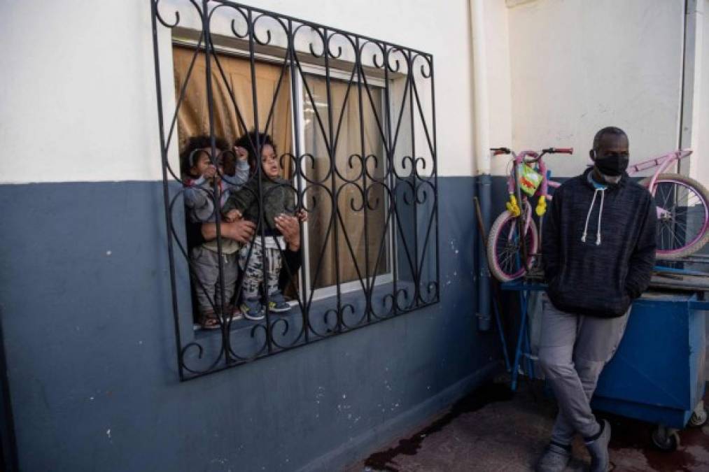 Desorden y disparos en protesta en Chile en medio de la pandemia (FOTOS)