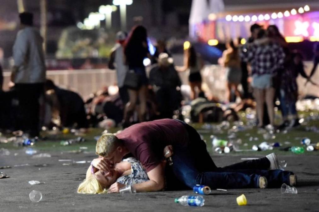 FOTOS: Los momentos más dramáticos del ataque en Las Vegas