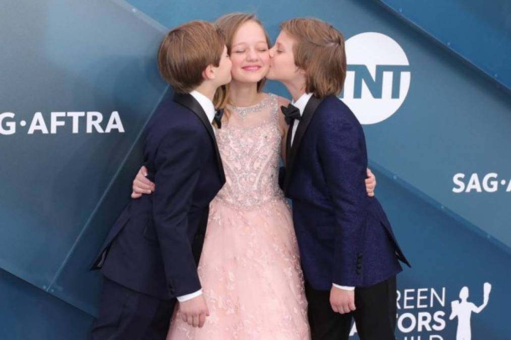 Besos, abrazos y parejas memorables, lo que no se vio en SAG Awards 2020