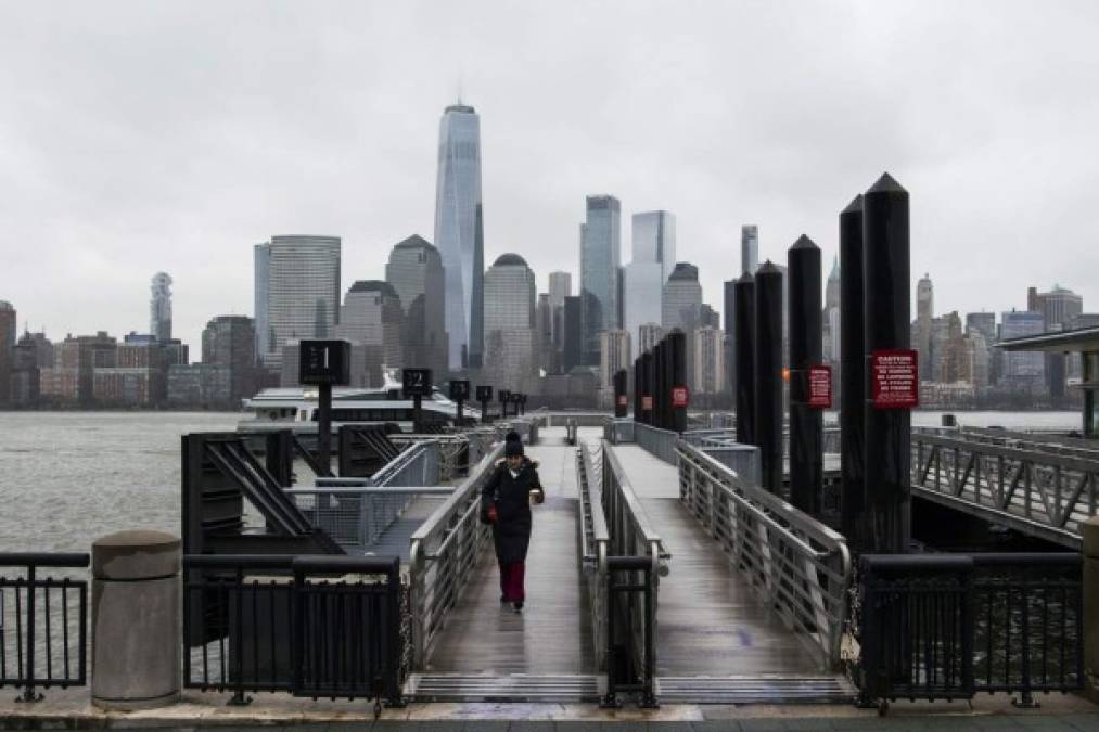 FOTOS: Coronavirus vuelve fantasmal Nueva York, la ciudad que no duerme