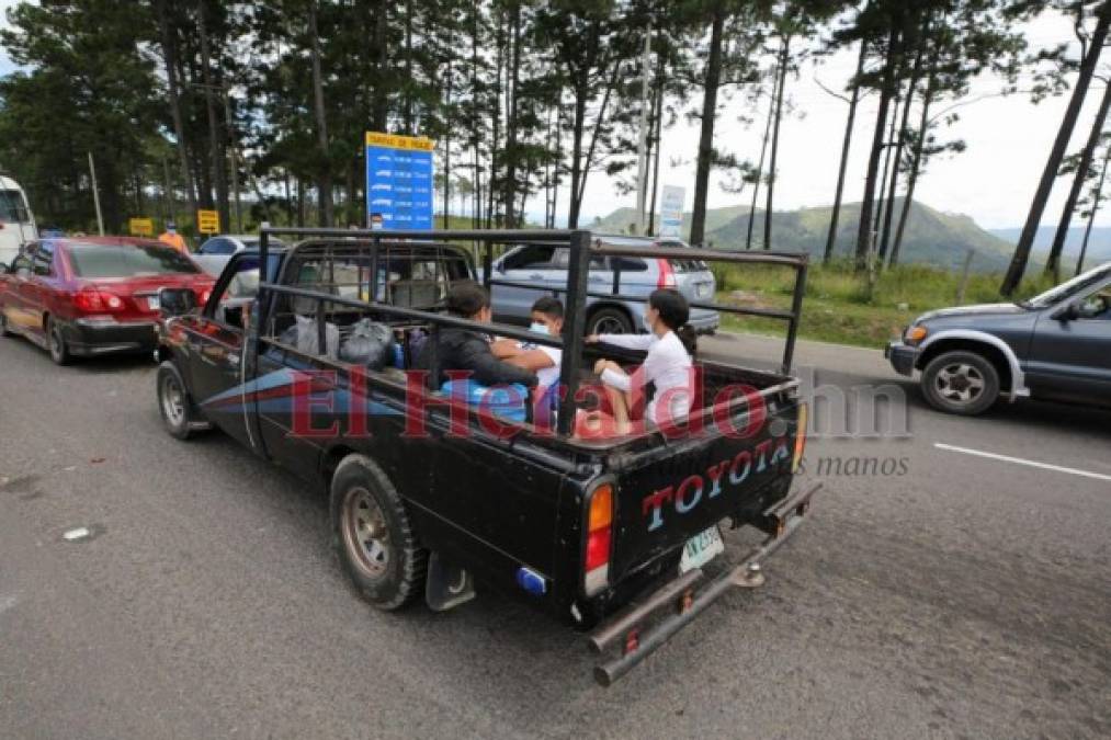 Caravanas y retenes: así se realizó el retorno seguro a la capital (FOTOS)