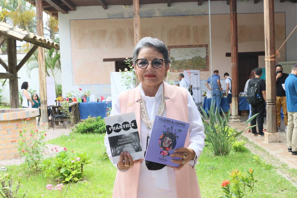 Autores hondureños presentan sus obras en Los Confines