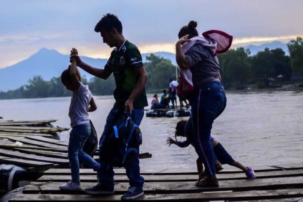 FOTOS: Así es la dura travesía de los migrantes en la frontera entre México y Guatemala