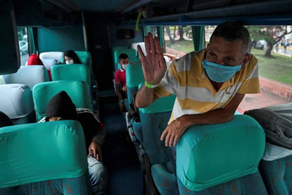 FOTOS: Países suspenden cada vez más restricciones para salvar la economía 