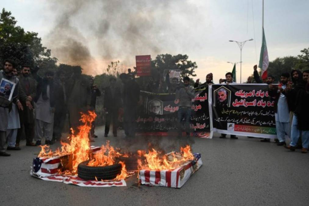 Llanto y sed de venganza: las protestas en Irán por el asesinato de Soleimani