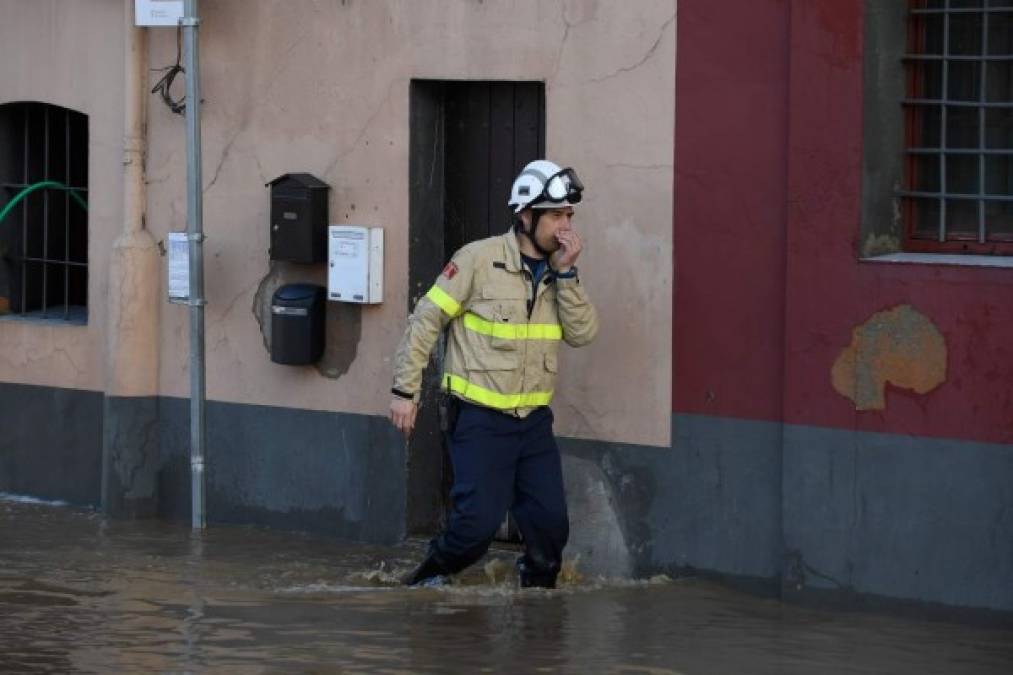 Potente tormenta Gloria en España ya deja 11 muertos y 5 desaparecidos