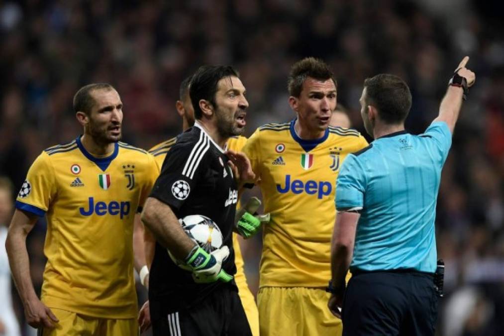 La intensa cólera de Buffon con el penalti del Real Madrid (Fotos)