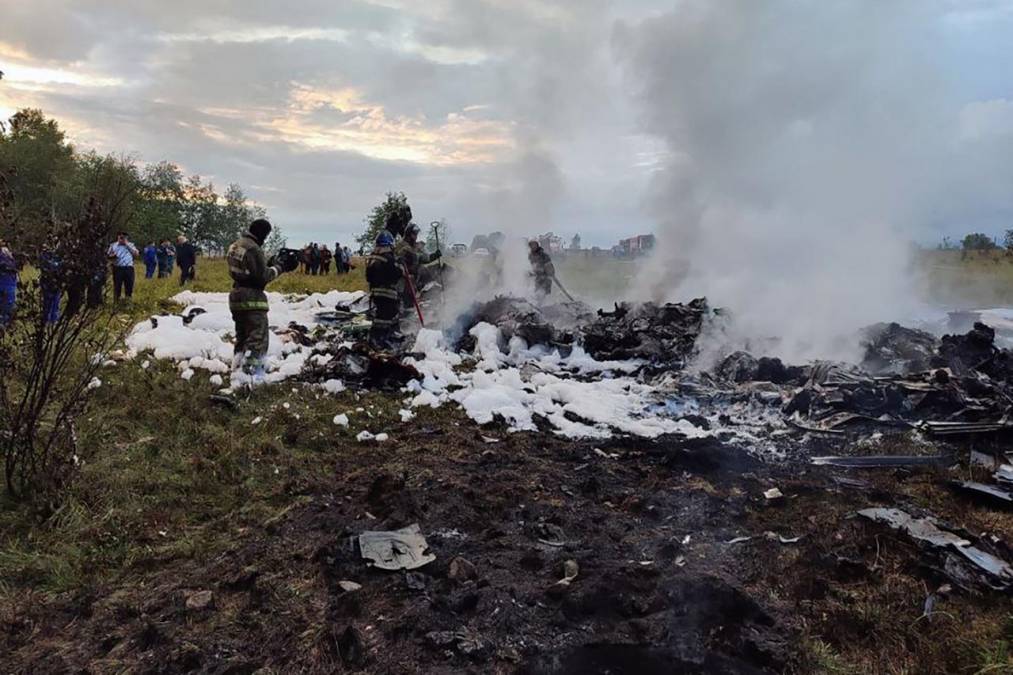 Policía rusa resguarda zona del accidente aéreo donde murió el líder del Grupo Wagner, Yevgeny Prigozhin