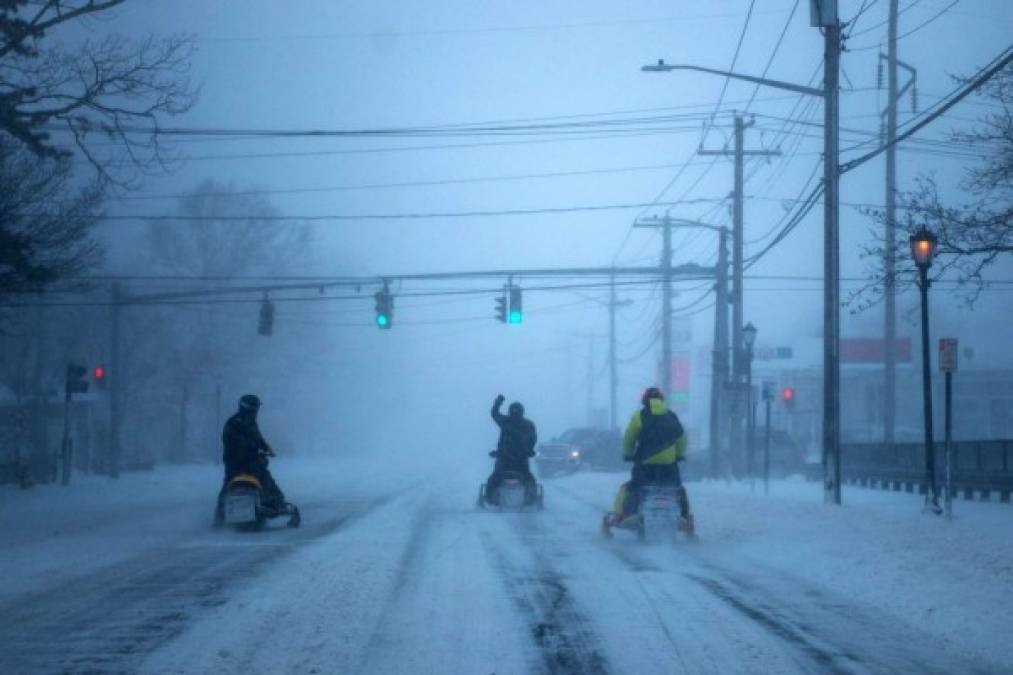 Las impactantes imágenes del fuerte ciclón que afecta a Estados Unidos