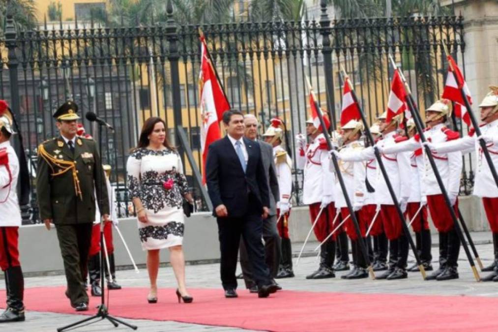 La imagen y los vestidos de Ana García Hernández, la primera dama de Honduras