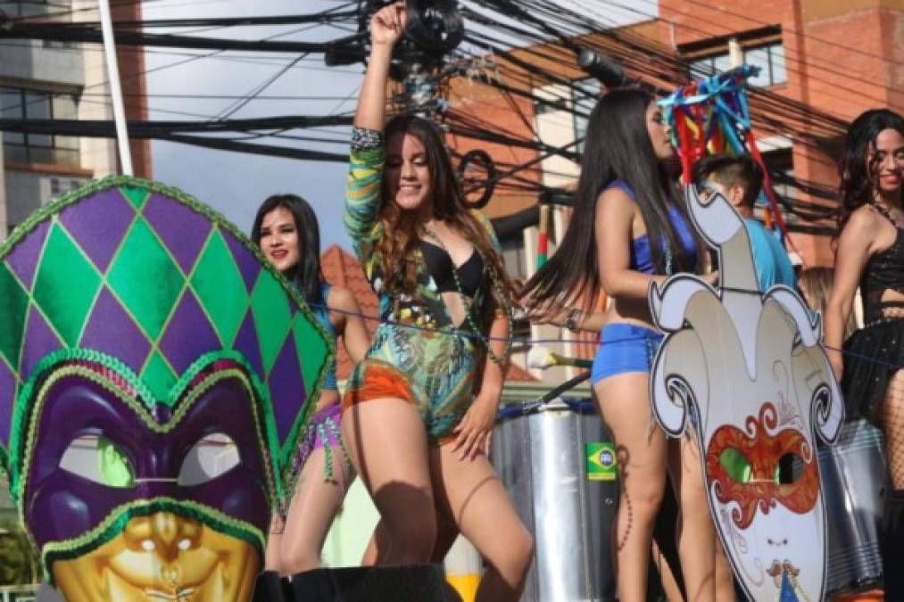 FOTOS: Color, alegría y belleza en el carnaval de Tegucigalpa