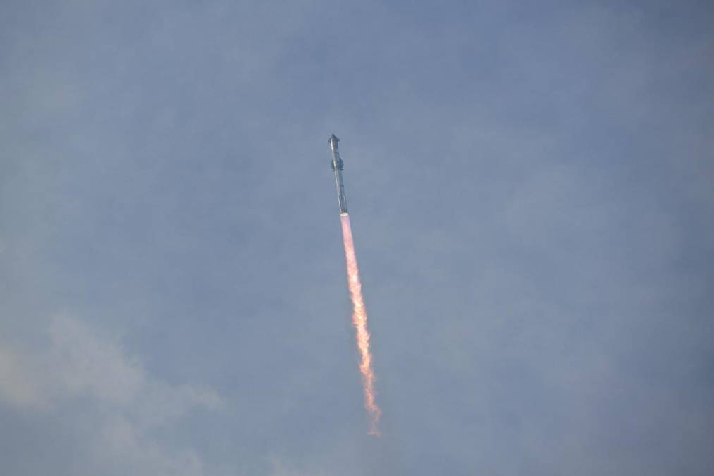 SpaceX “perdió” su megacohete Starship en el tercer vuelo de prueba