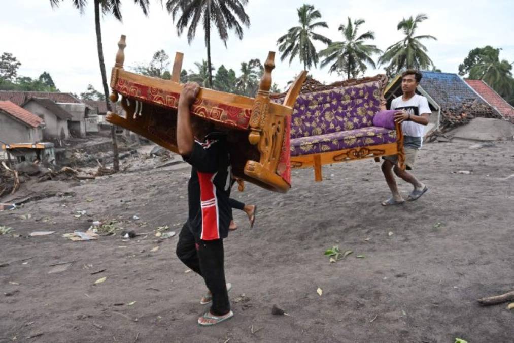 Las imágenes más angustiantes de la erupción volcánica en Indonesia