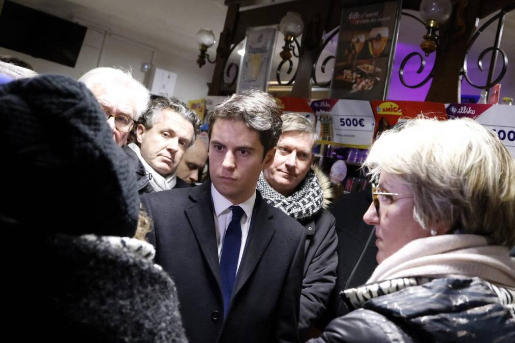 ¿Quién es Gabriel Attal, el niño prodigio francés que ahora es primer ministro?