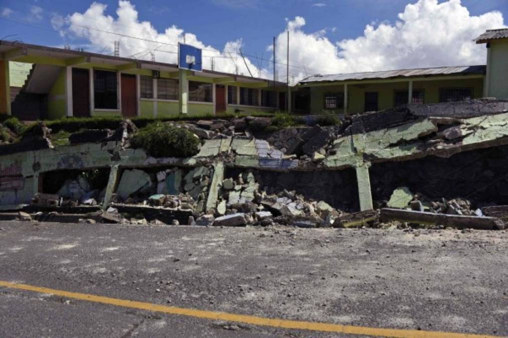 Imágenes de los estragos que provocó el terremoto en México; van 58 muertos