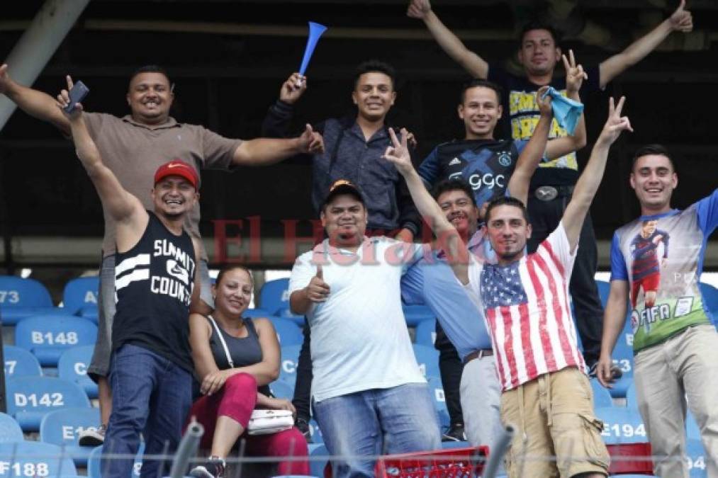 Ambientazo en el Olímpico de San Pedro Sula previo a la final Real España vs Motagua