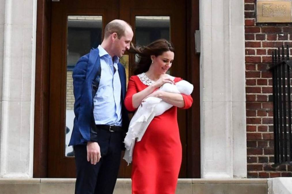 Así es el tercer hijo de Kate Middleton; mostró su figura a horas del parto (Fotos)