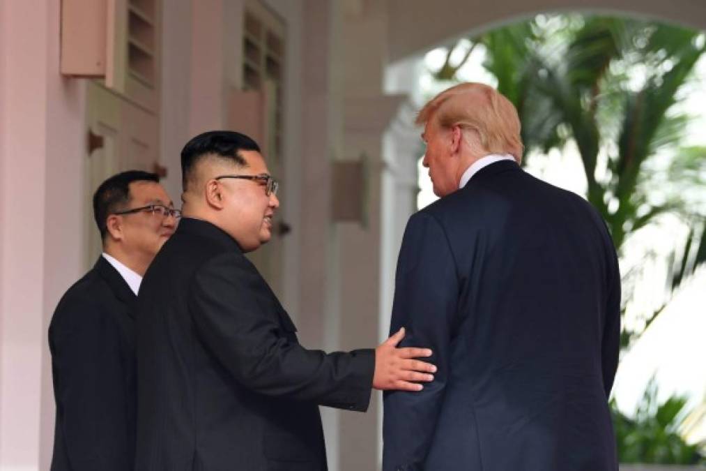 Las fotos del apretón de manos entre Donald Trump y Kim Jong Un que pasarán a la historia