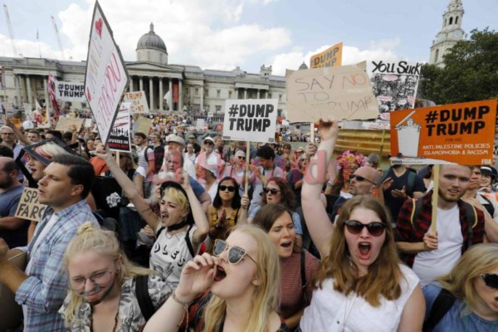 El gigantesco globo anti-Trump que se volvió viral durante las protestas en Londres (Fotos)