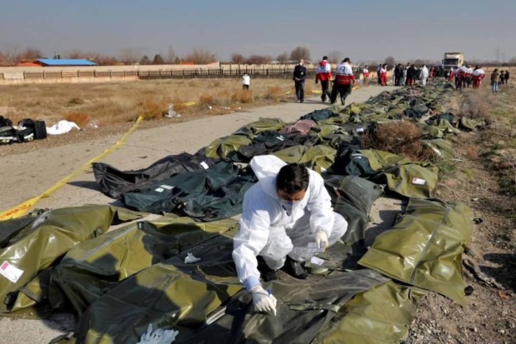 FOTOS: La pista del disparo accidental de misil en el siniestro aéreo en Irán