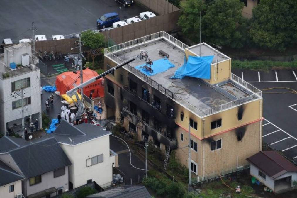 FOTOS: Dramáticas imágenes de incendio en estudio de animé que dejó más de 30 muertos en Japón