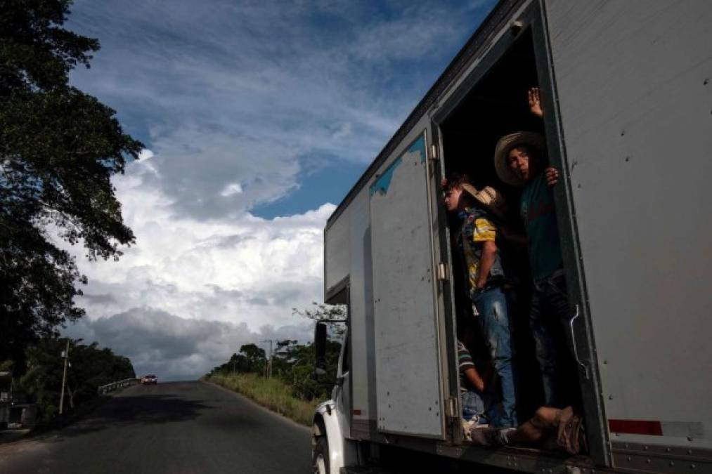 FOTOS: Caravana migrante busca jalones para recorrer más de dos mil kilómetros faltantes