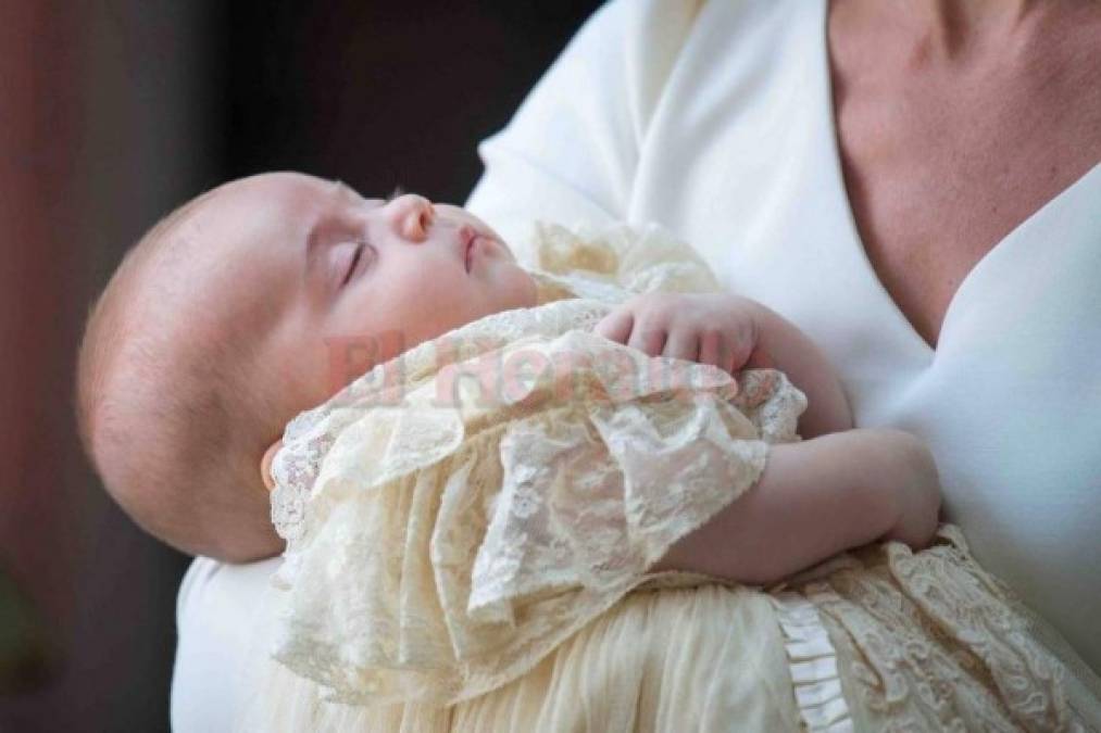 Fotos: Así fue el bautismo del príncipe Louis, sobrino de Meghan y Harry