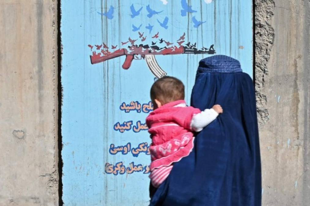 ¿Cuánto cuesta comprar una niña en Afganistán?: Padres venden a sus hijas 'por hambre'