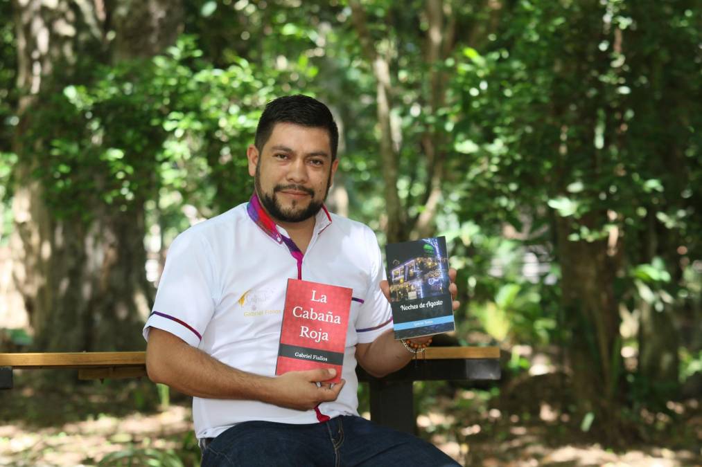 Autores hondureños presentan sus obras en Los Confines