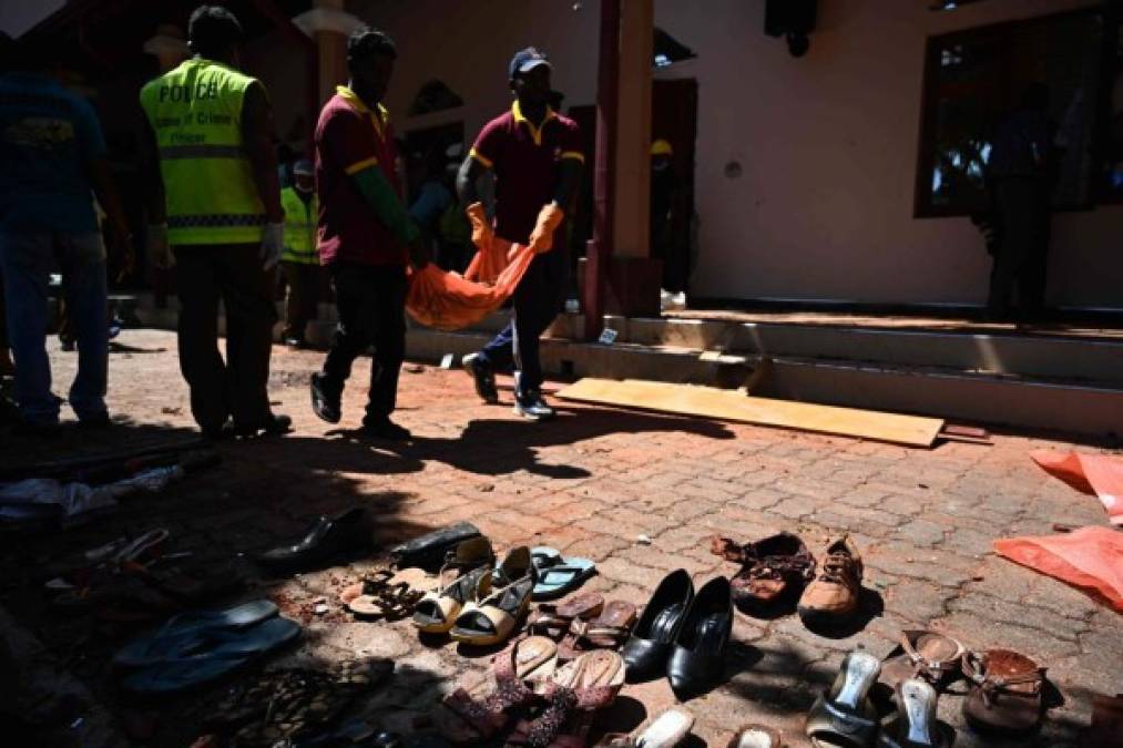 Iglesias y hoteles destruidos, zapatos ensangrentados y cientos de muertos, así luce Sri Lanka tras los atentados
