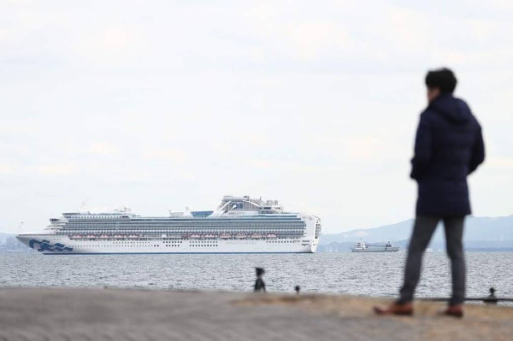 FOTOS: Así es el crucero donde descubrieron a diez personas con coronavirus en Japón