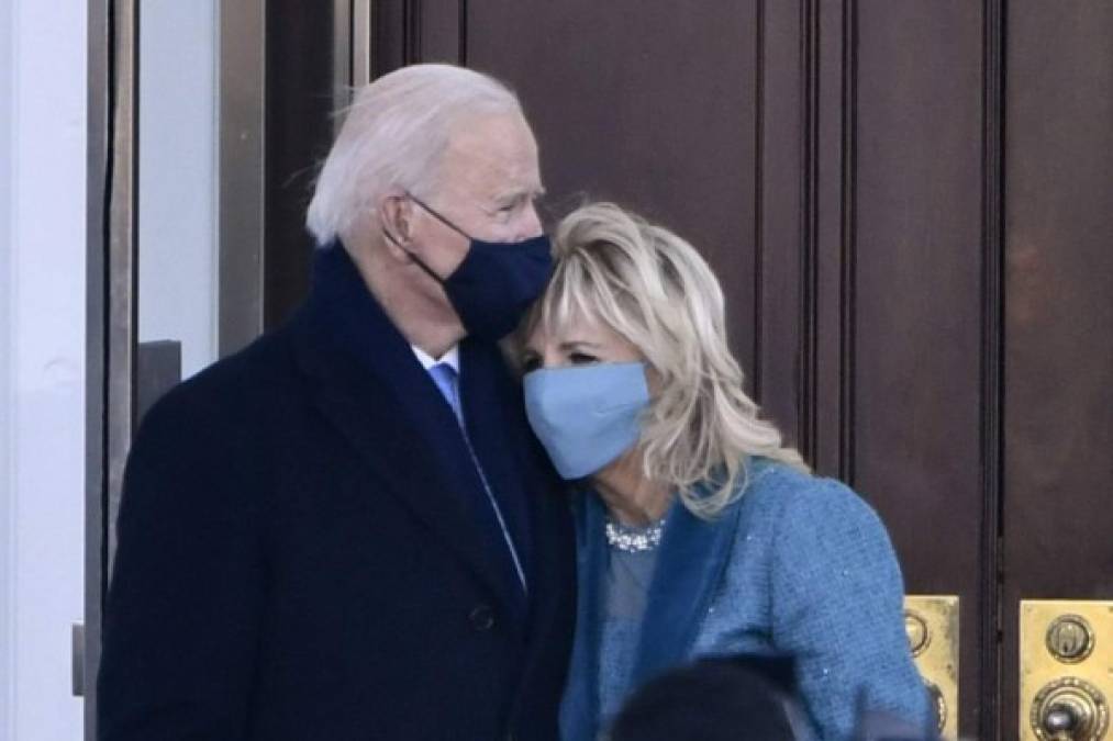 Besos y abrazos entre Joe y Jill Biden, los más románticos de la toma de posesión