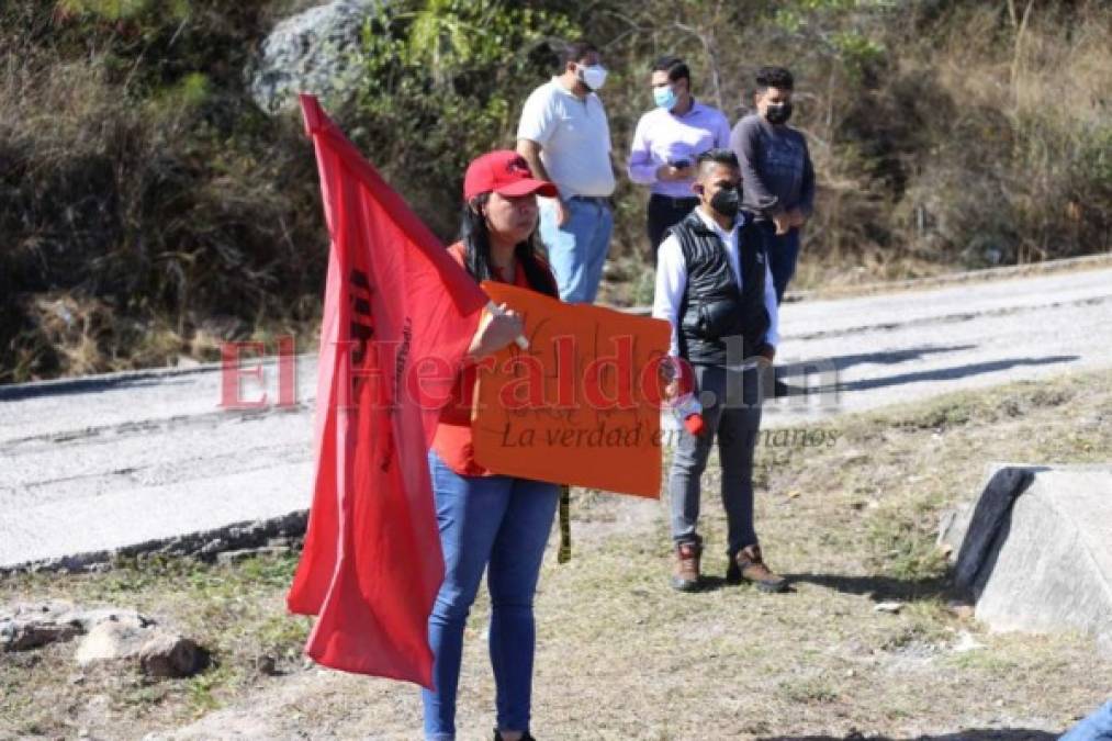 Militantes de Libre protestan en Zambrano por juramentación de Jorge Cálix (FOTOS)