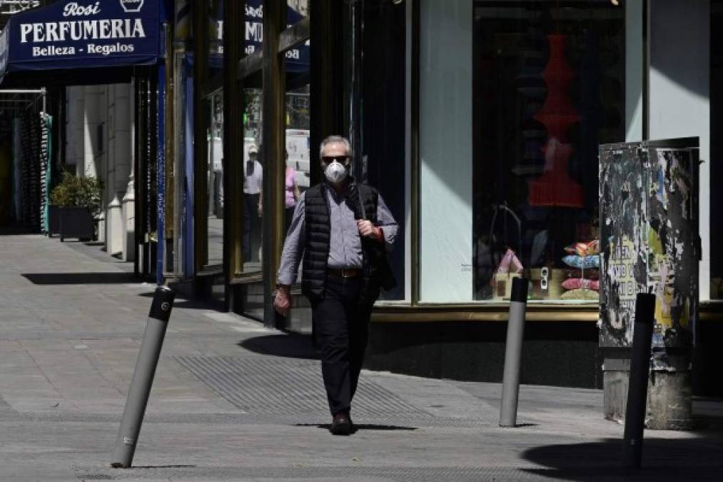 Reapertura y uso obligatorio de mascarillas en España en imágenes