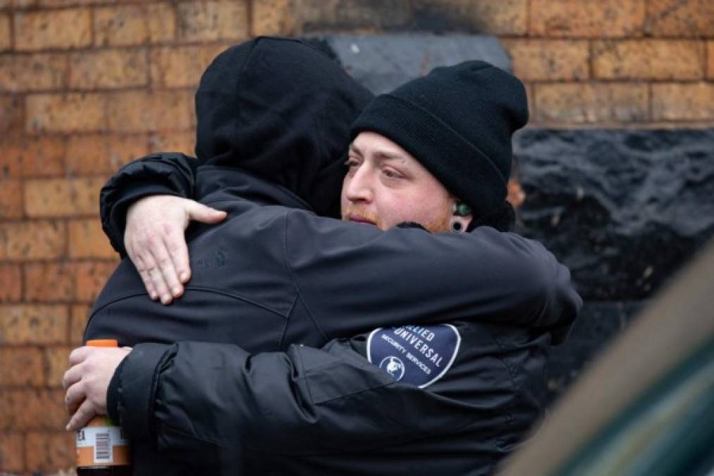 'No volverán': 13 muertos, entre ellos 7 niños, en incendio de vivienda en Filadelfia