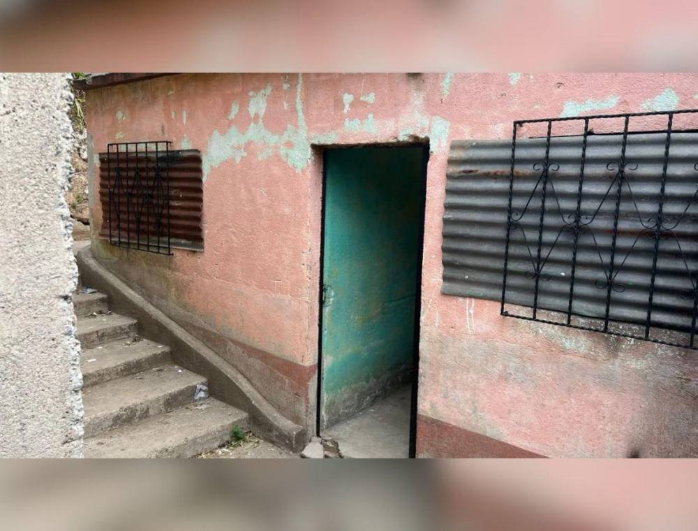 El cuerpo del joven Farruko Pop fue encontrado dentro de una casa abandonada donde, según las investigaciones, la Pandilla 18 entierra a sus víctimas. Así luce la vivienda donde estaba el cadáver del guatemalteco.