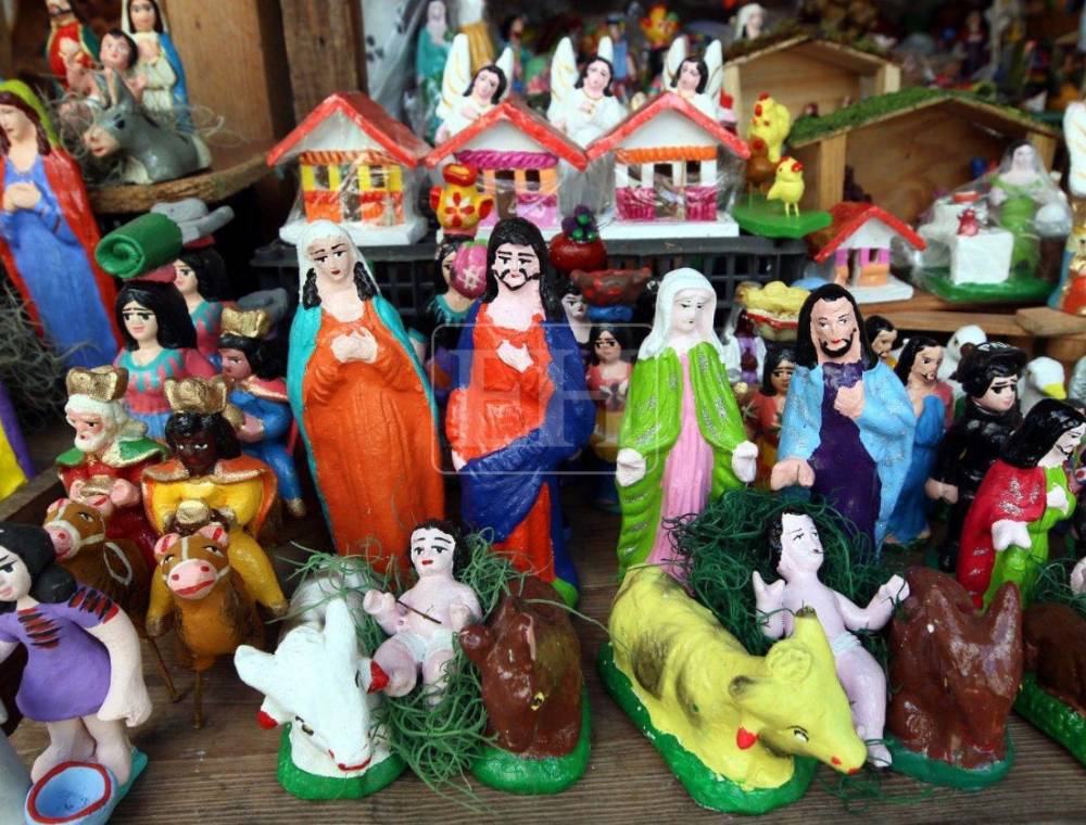 Pólvora, juguetes y adornos: hondureños comienzan a visitar los mercados por las fiestas de fin de año