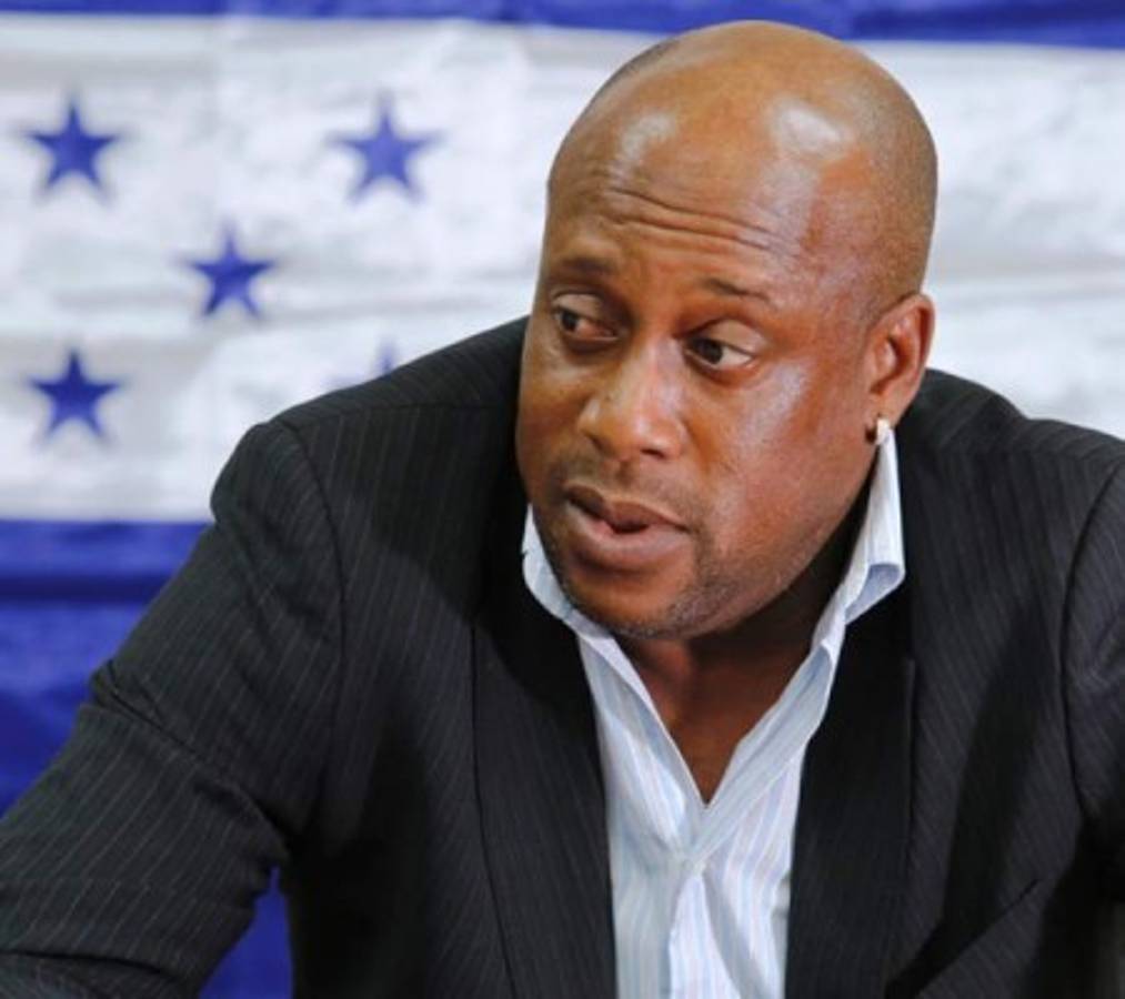 Hernan Evaristo Medford Bryan,entrenador de Costa Rica TICO director tecnico de Real EspaÃ±a ,pretemporada apertura 2013.