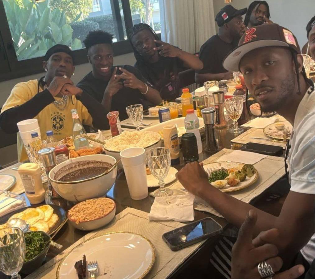 Mbappé y su mejor amigo sorprenden con Bad Bunny y Rodrygo con su bella novia