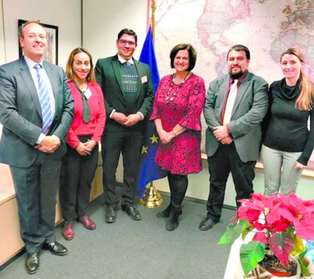 Suspensión del viaje de la UE no afecta calendario del RNP