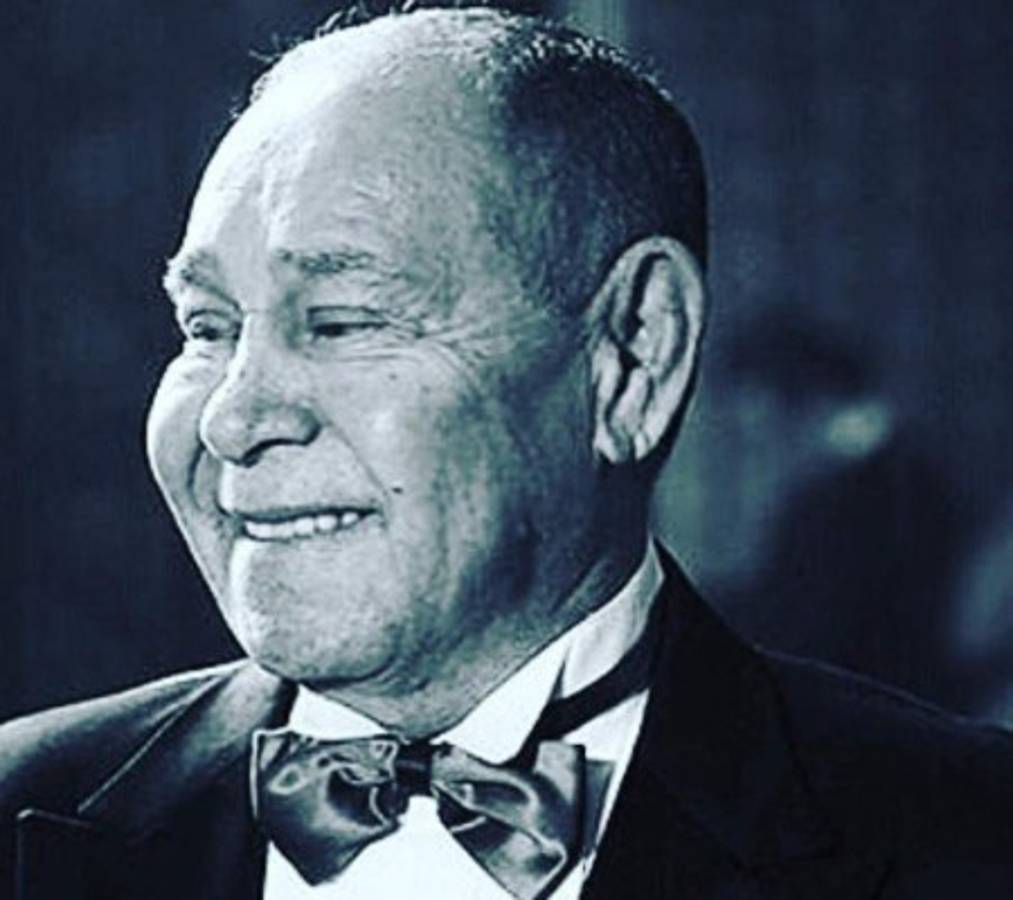 Video: En plena tarima murió el cantante venezolano 'Memo' Morales