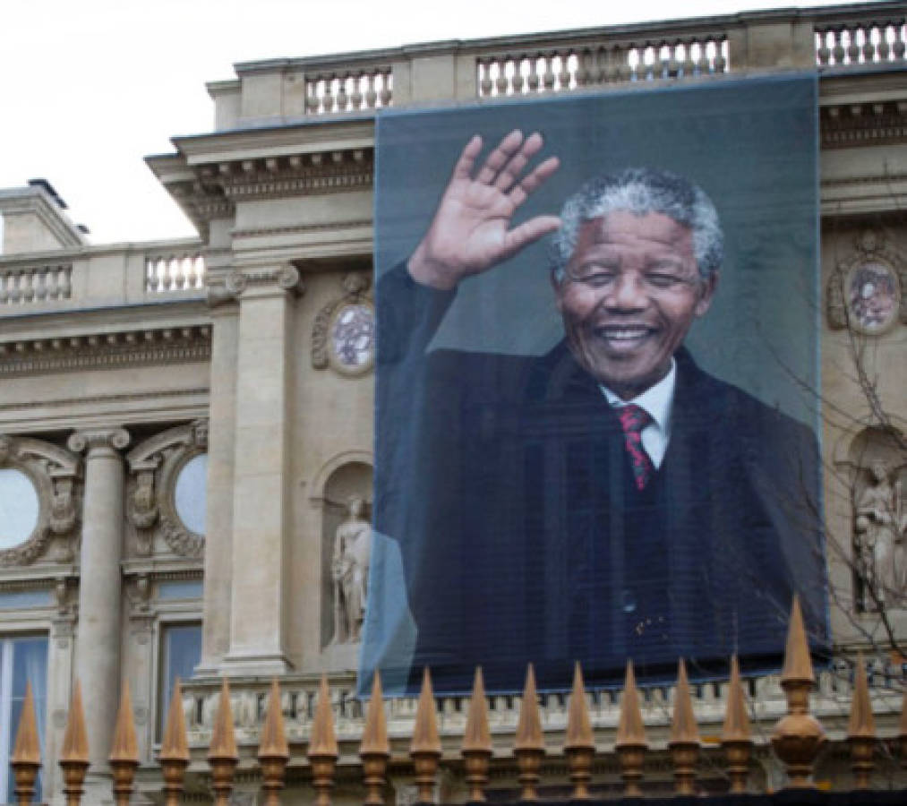 Los homenajes más creativos para Nelson Mandela