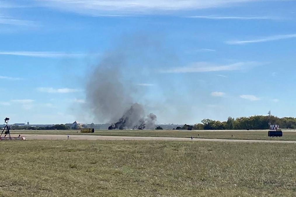 Seis muertos dejó el choque de aviones en EEUU; las imágenes de la tragedia