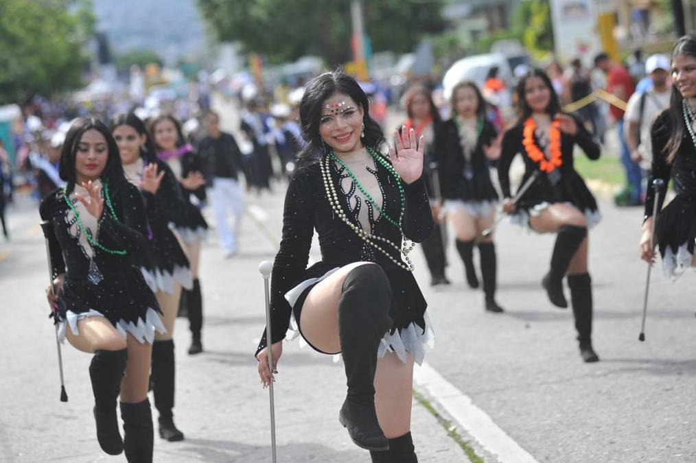 Color, alegría y fiesta: así arranca el carnaval por el 445 aniversario de Tegucigalpa